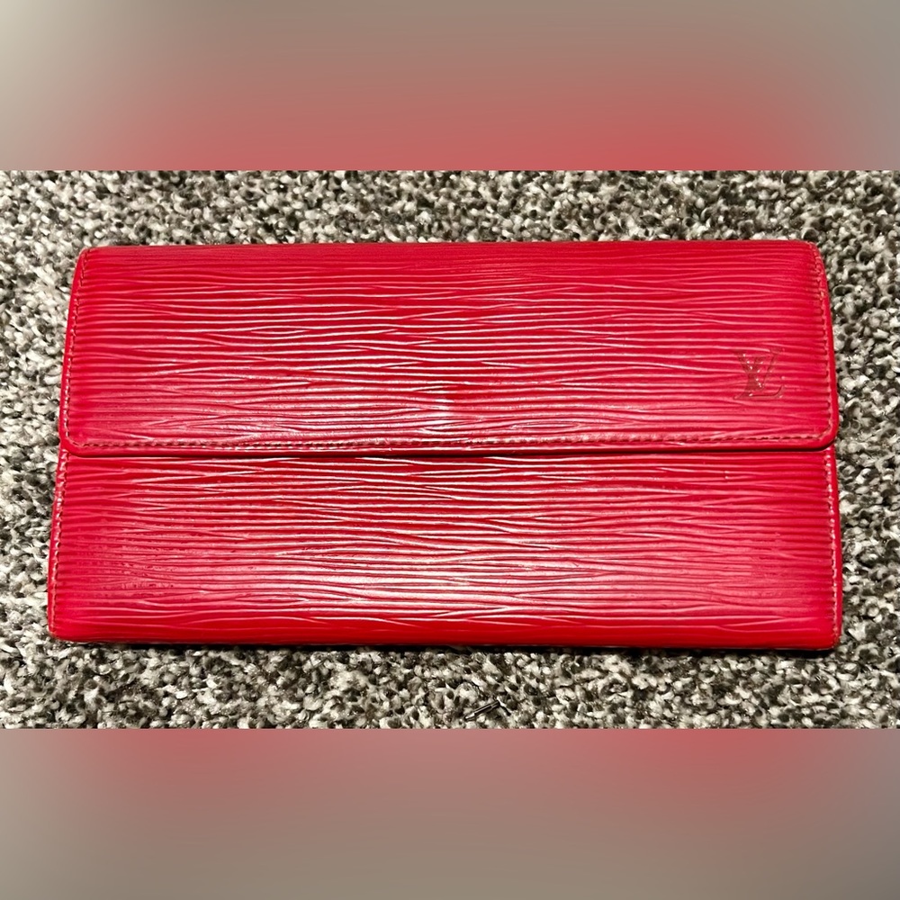 Authentic Vintage Louis Vuitton red Epi leather Sarah wallet